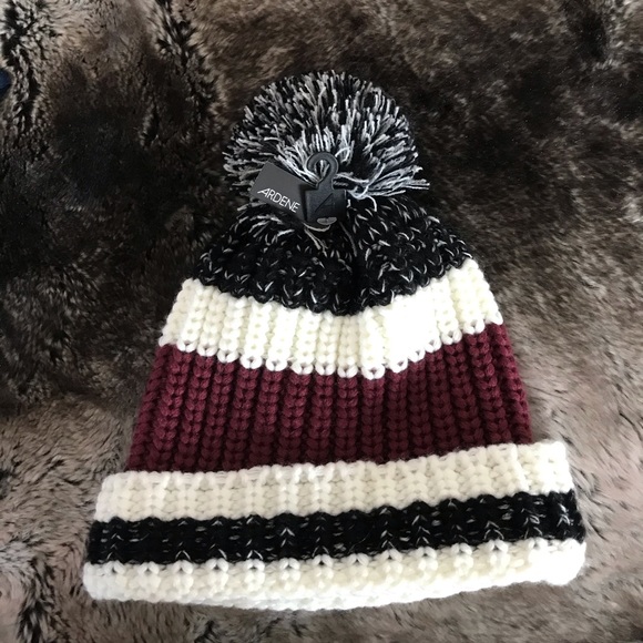 ardene toque - Picture 2 of 3